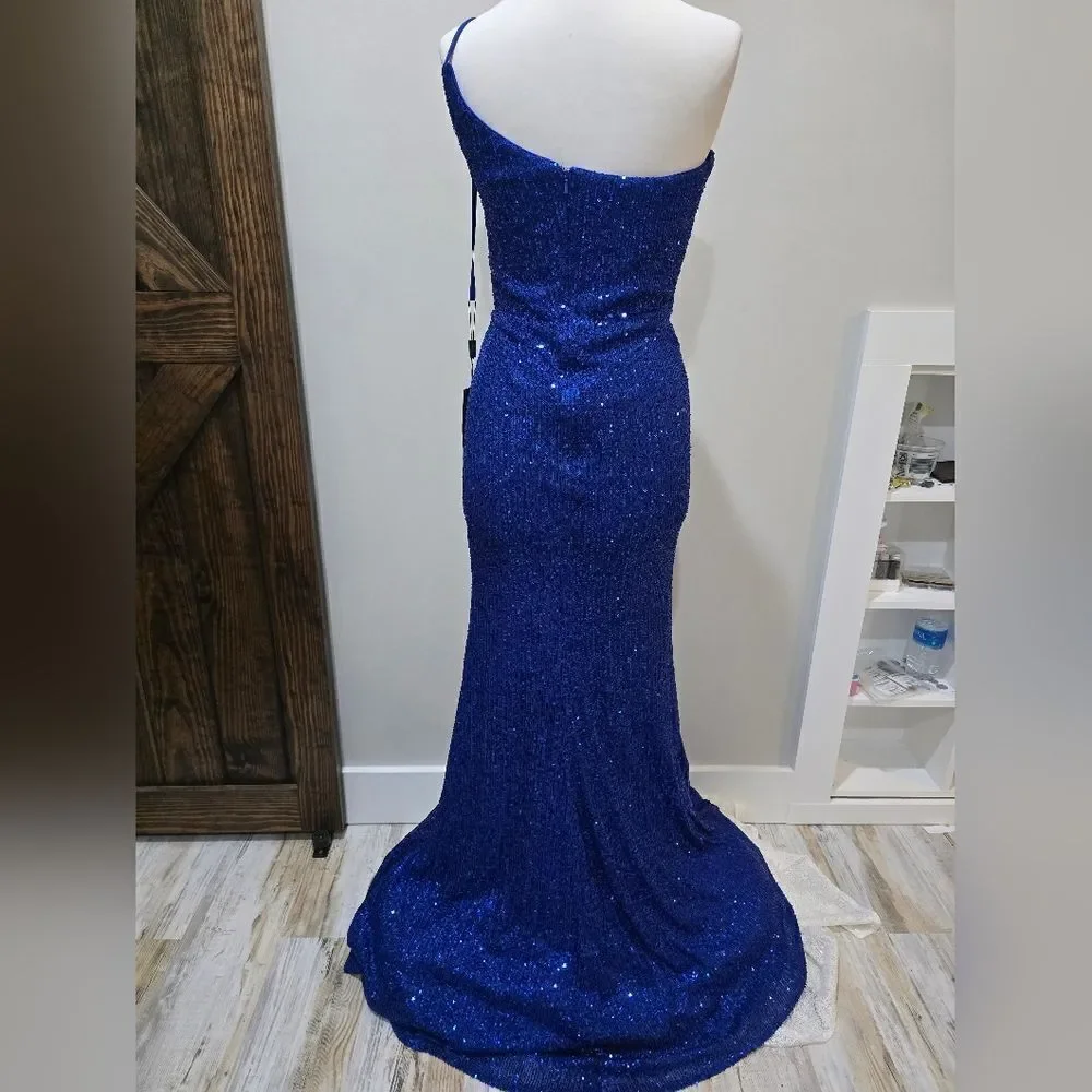 La Femme 30391 One Shoulder Sequined Gown with Slit NWT size 6 Royal Blue